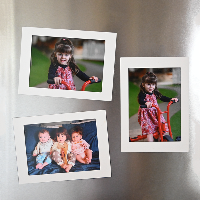 White Magnetic Photo Frames – 177mm x 127mm x 0.5mm | 3 Per Pack